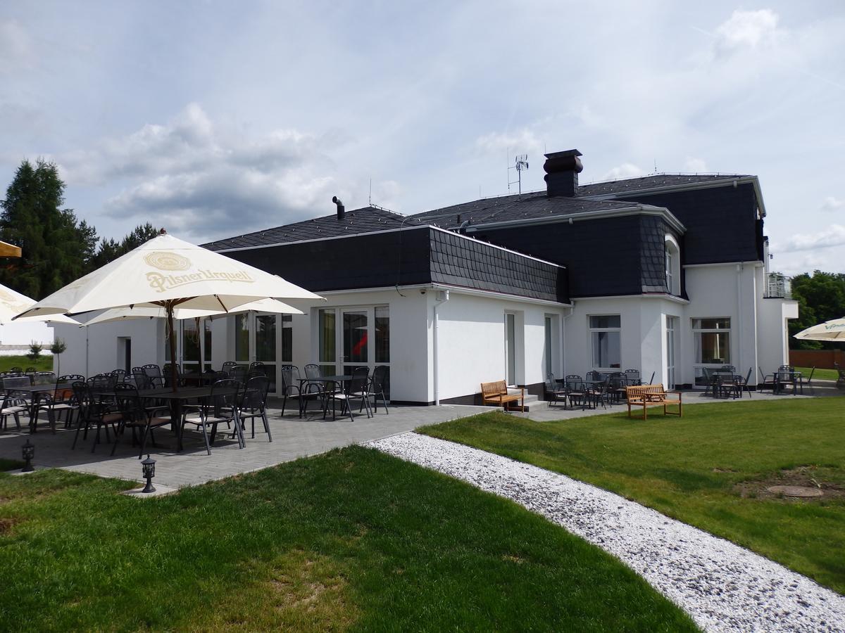 Rezidence Holsin Hotel Holsiny Bagian luar foto