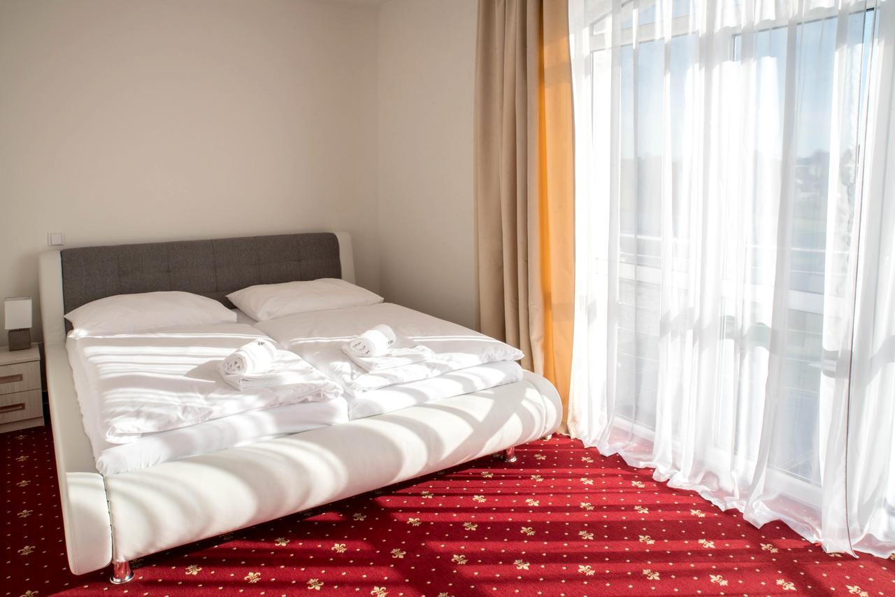Rezidence Holsin Hotel Holsiny Bagian luar foto